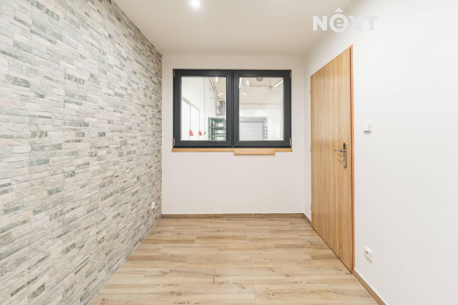 Pronájem komerční Sklady, 232㎡