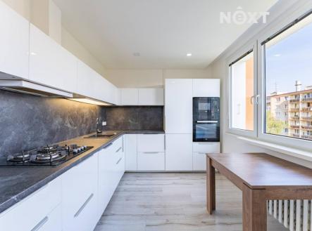 Pronájem bytu, 3+1, 77 m²