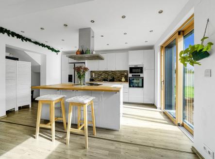 . | Prodej - dům/vila, 363 m²