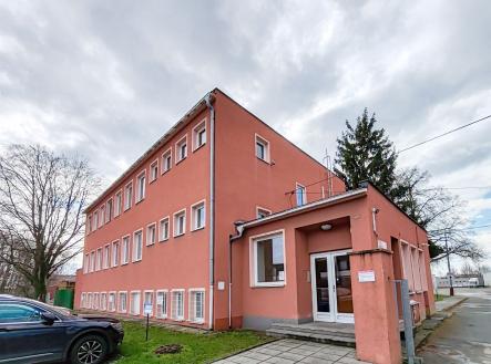 . | Pronájem - kanceláře, 102 m²