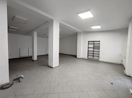 . | Pronájem - obchodní prostor, 215 m²