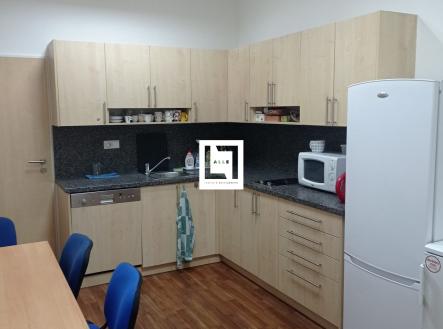 WhatsApp Image 2024-01-10 at 13.31.22 (1) | Pronájem - kanceláře, 68 m²