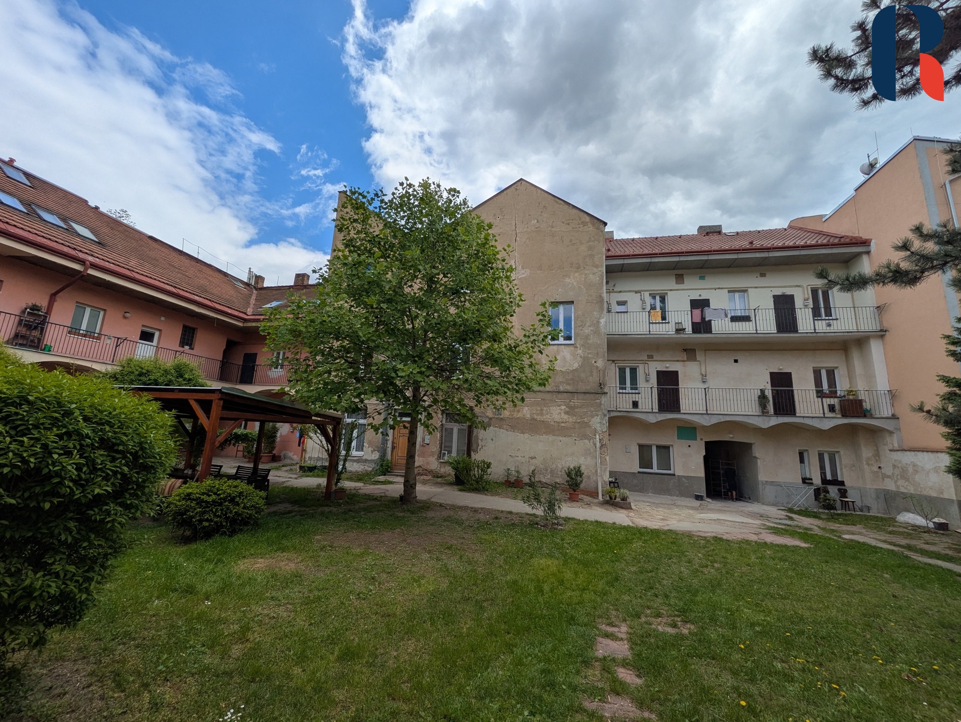 PXL_20250507_100938733