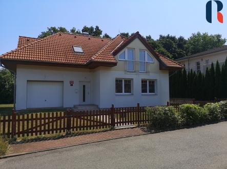 0(1,2)_DCh - Klášterecka_1_(1) | Pronájem - dům/vila, 173 m²
