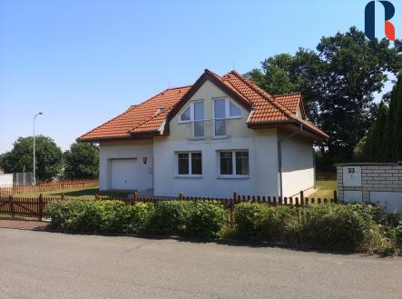 0(1,2)_DCh - Klášterecka_1_(2) | Pronájem - dům/vila, 173 m²