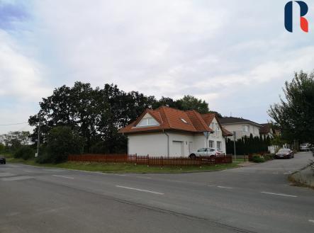 0(1,2)_DCh - Klášterecka_1_(3) | Pronájem - dům/vila, 173 m²