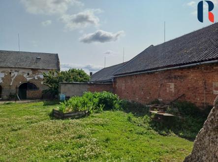 IMG-20250609-WA0054 | Prodej - zemědělský objekt, 5 700 m²