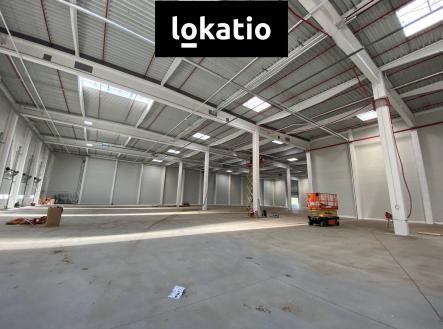 Pronájem - komerční objekt, sklad, 3 975 m²