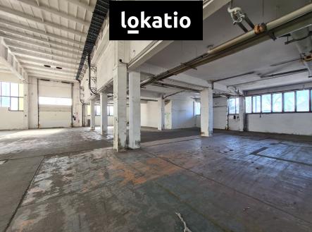 Pronájem - komerční objekt, výroba, 1 072 m²