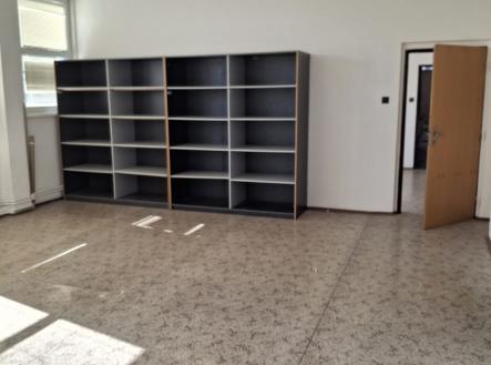 IMG-20250912-WA0018 | Pronájem - komerční objekt, sklad, 330 m²