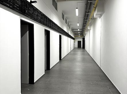 IMG_8207 | Pronájem - komerční objekt, sklad, 618 m²