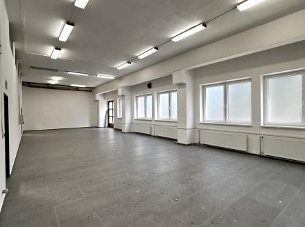 IMG_2575 | Pronájem - komerční objekt, sklad, 618 m²