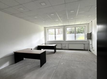 IMG_8227 | Pronájem - komerční objekt, sklad, 618 m²