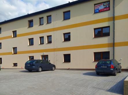 Pohled na dům | Prodej bytu, 3+kk, 54 m²