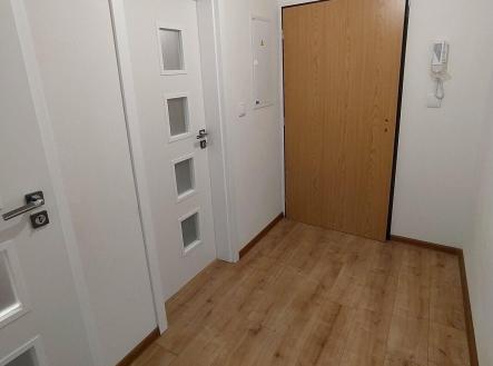 zádveří bytu | Prodej bytu, 2+kk, 48 m²