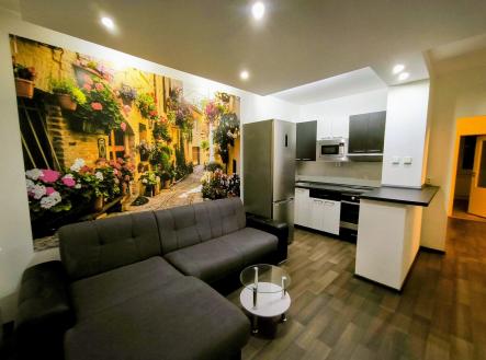 Obývací pokoj s kuch. koutem | Pronájem bytu, 2+kk, 43 m²