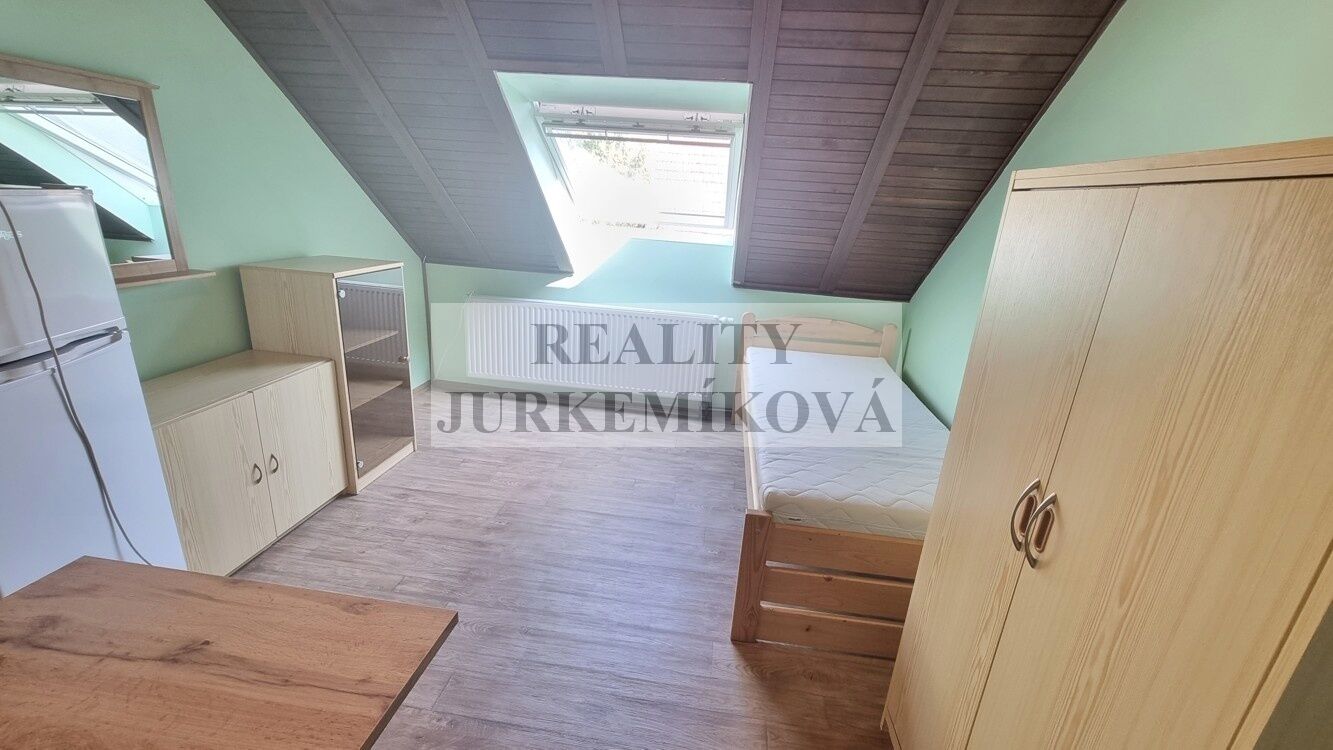 Pronájem zařízeného bytu 1+KK, v Rudolfově