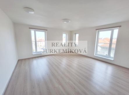 Pronájem bytu, 3+kk, 74 m²