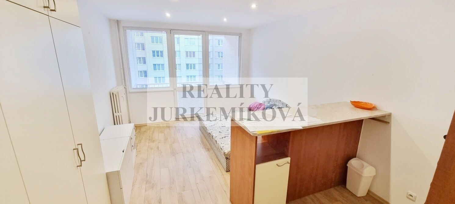 Pronájem bytu 1+KK s lodžií, Otavská ulice, České Budějovice