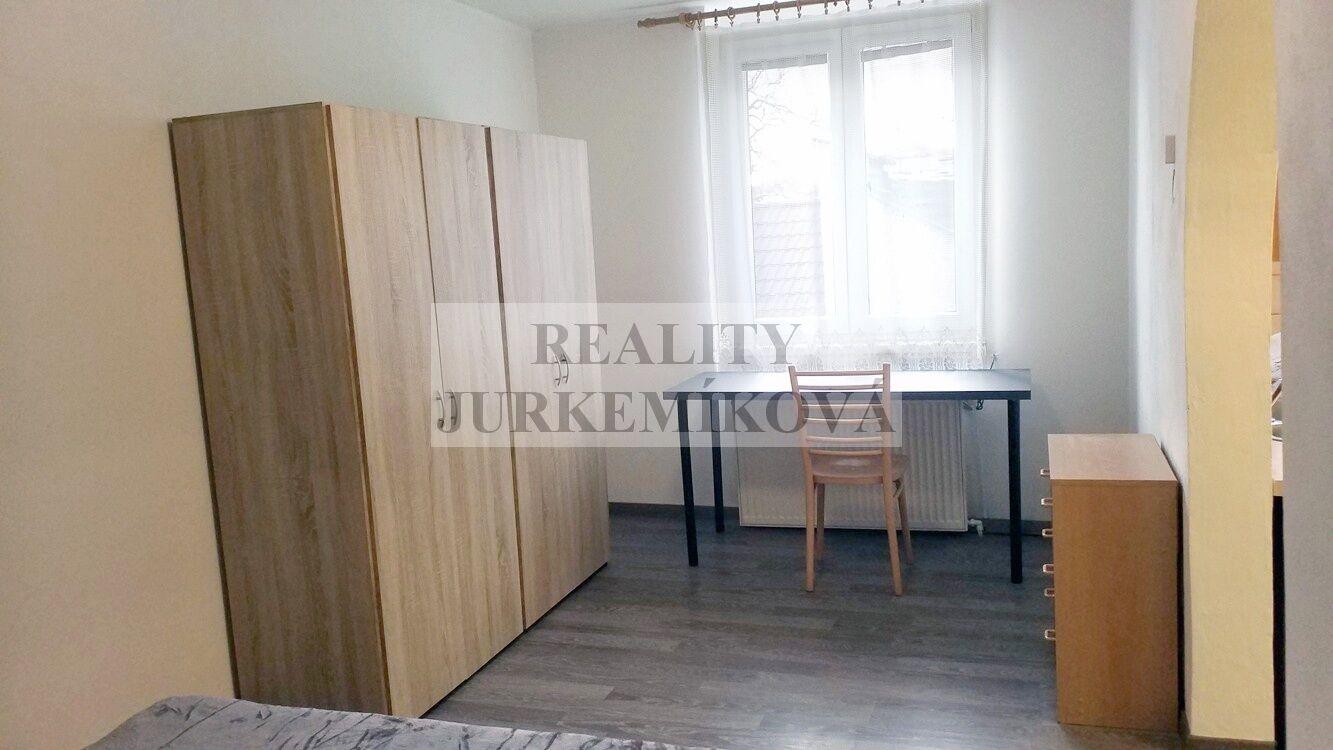 Pronájem bytu 1+kk – Husova třída, České Budějovice