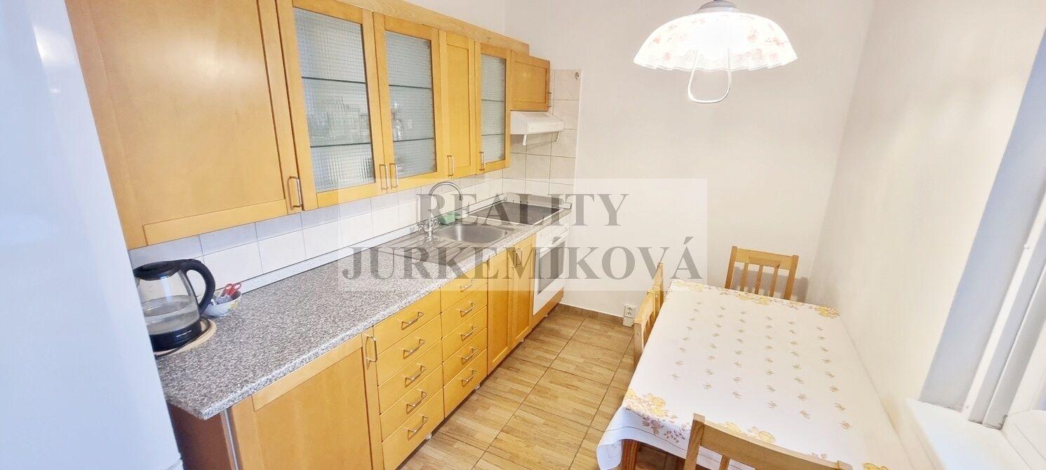 Pronájem bytu 3+1 s balkonem, ul. Netolická, České Budějovice