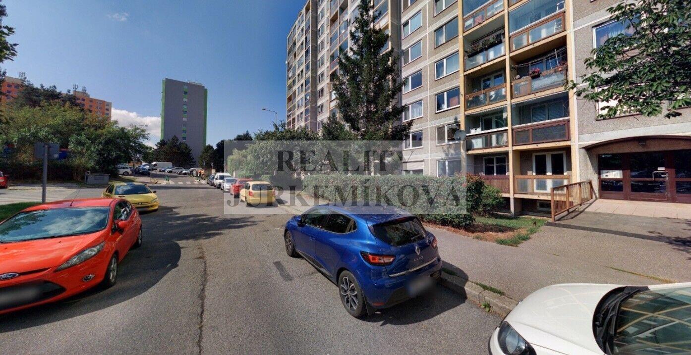 Pronájem bytu 2+kk s lodžií – Praha 4, Modřany