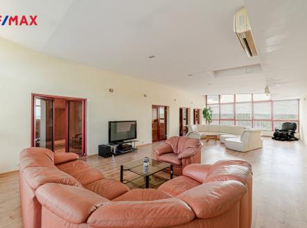 dsc1737-hdr.jpg | Prodej - obchodní prostor, 654 m²