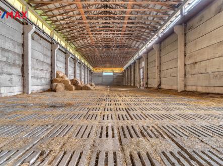 dsc08510-kopie.jpg | Prodej - skladovací prostor, 1 400 m²