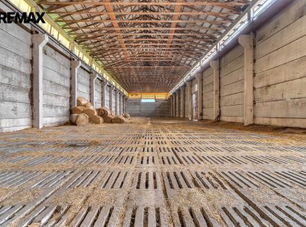 dsc08510-kopie.jpg | Prodej - skladovací prostor, 1 400 m²