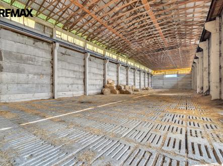 dsc08515-kopie-1.jpg | Prodej - skladovací prostor, 1 400 m²