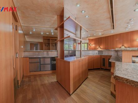 dsc1839-hdr.jpg | Pronájem - restaurace, 201 m²