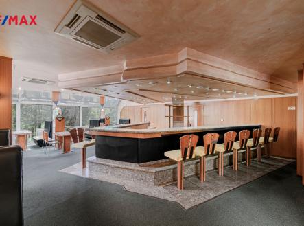 dsc1840-hdr.jpg | Pronájem - restaurace, 201 m²