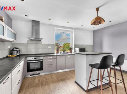 2.jpg | Prodej - dům/vila, 187 m²