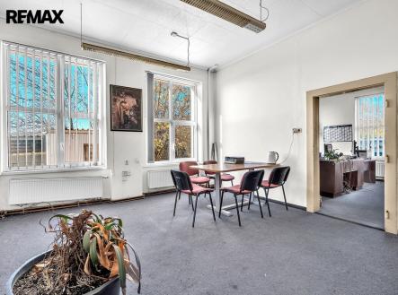 4.jpg | Pronájem - skladovací prostor, 1 380 m²