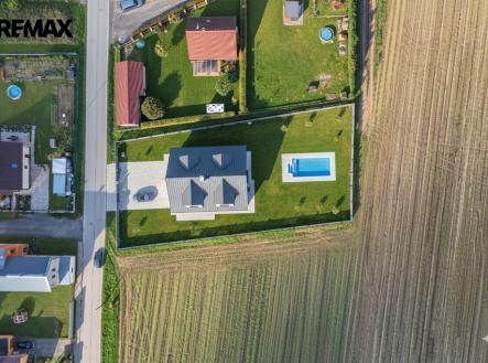 Prodej - pozemek pro bydlení, 1 671 m² obrázek