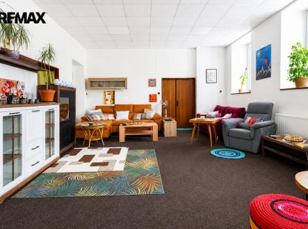 97f86cbd-8998-42bd-b3bc-b8601f18e7b9.png | Prodej - obchodní prostor, 330 m²
