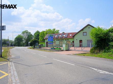 sam-1122.jpg | Prodej - obchodní prostor, 293 m²