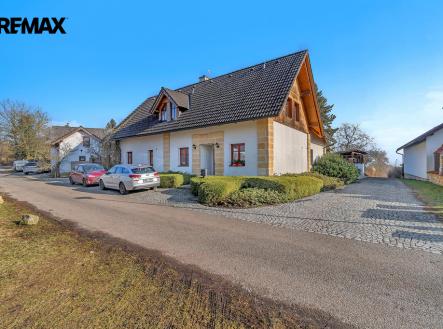 1.jpg | Prodej - dům/vila, 226 m²