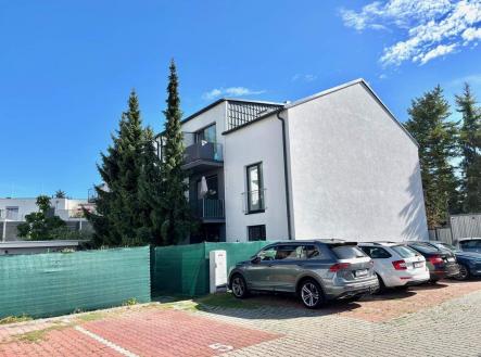 Vyhrazené parkovací místo k bytu v ceně | Pronájem bytu, 3+kk, 66 m²