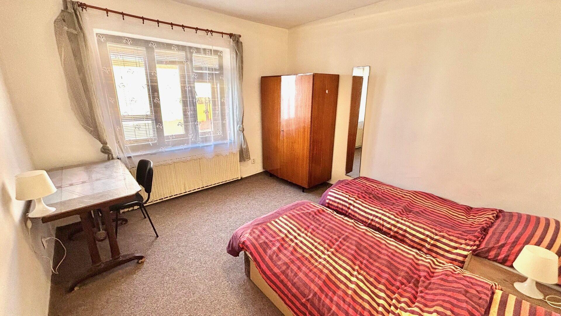 Pronájem bytu 3+1 zařízeného pro 6 osob, Brno - Žebětín