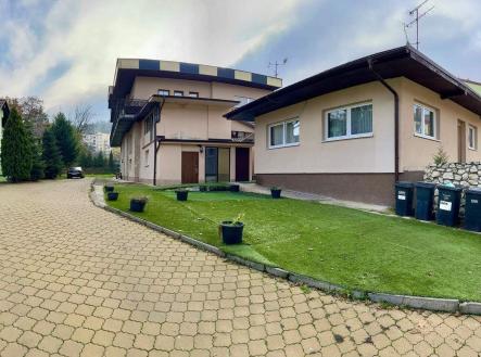 Prodej - nájemní dům, 550 m²