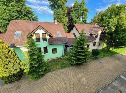 Prodej - nájemní dům, 550 m²