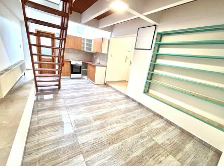 Pronájem bytu, 2+1, 65 m²