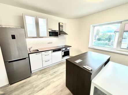 Pronájem bytu, 2+kk, 42 m²