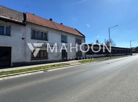 002.jpg | Prodej - obchodní prostor, 880 m²