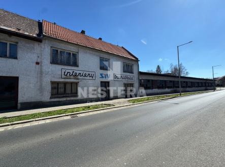 002.jpg | Prodej - nájemní dům, 880 m²