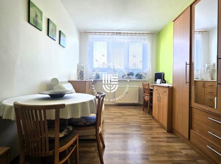 pokoj.jpg | Prodej bytu, 3+1, 72 m²