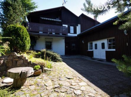 Prodej - komerční objekt, jiný, 1 439 m²