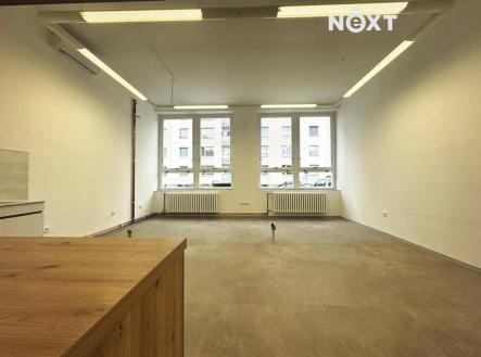 Pronájem - komerční objekt, obchodní centrum, 87 m²