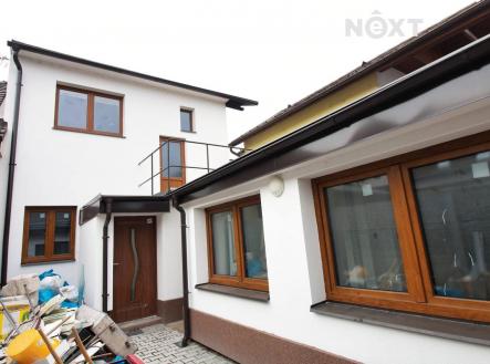 Prodej - dům/vila, 210 m²